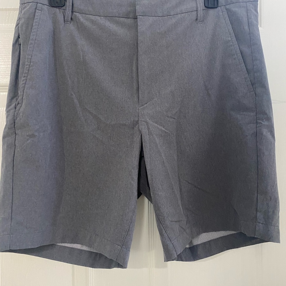 All in Motion Men's Charcoal Flat Front Shorts, size 34